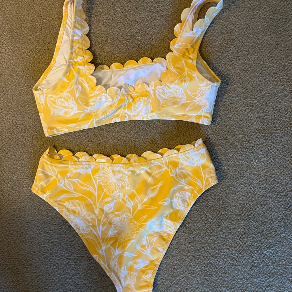 Charleigh Floral Yellow Wide Straps Bikini - Picture 4 of 7